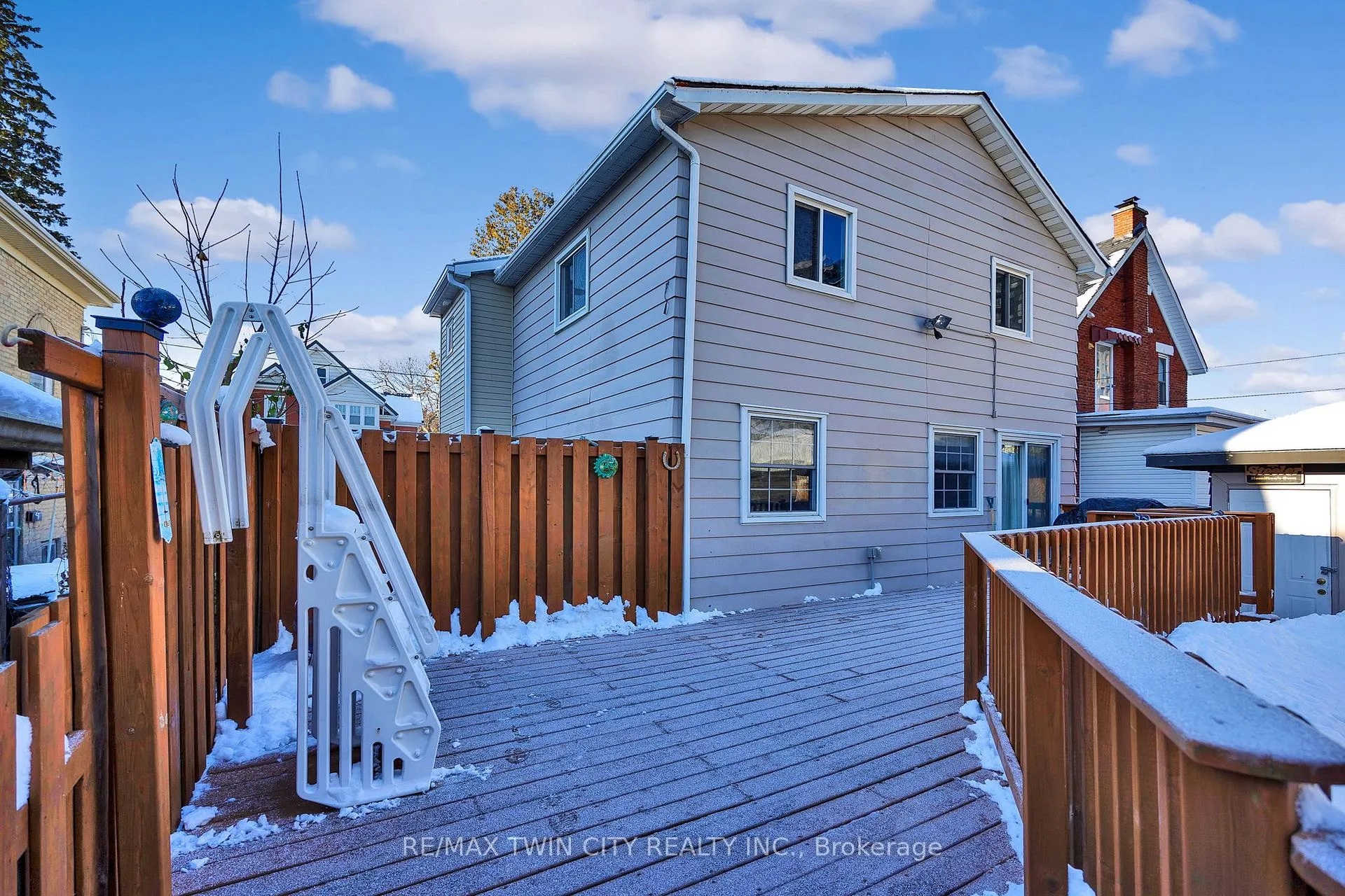 Photo 25 of 54 Theresa Street, Kitchener — HOMEH