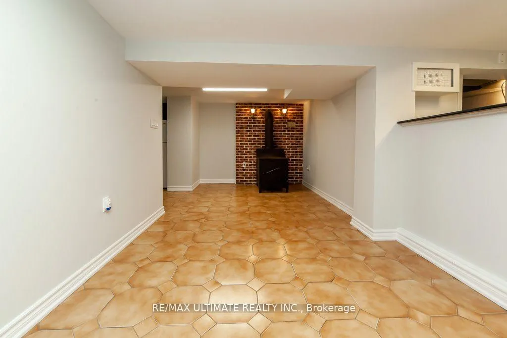Photo 11 of 421 Grace Street, Toronto, Palmerston-Little Italy — HOMEH