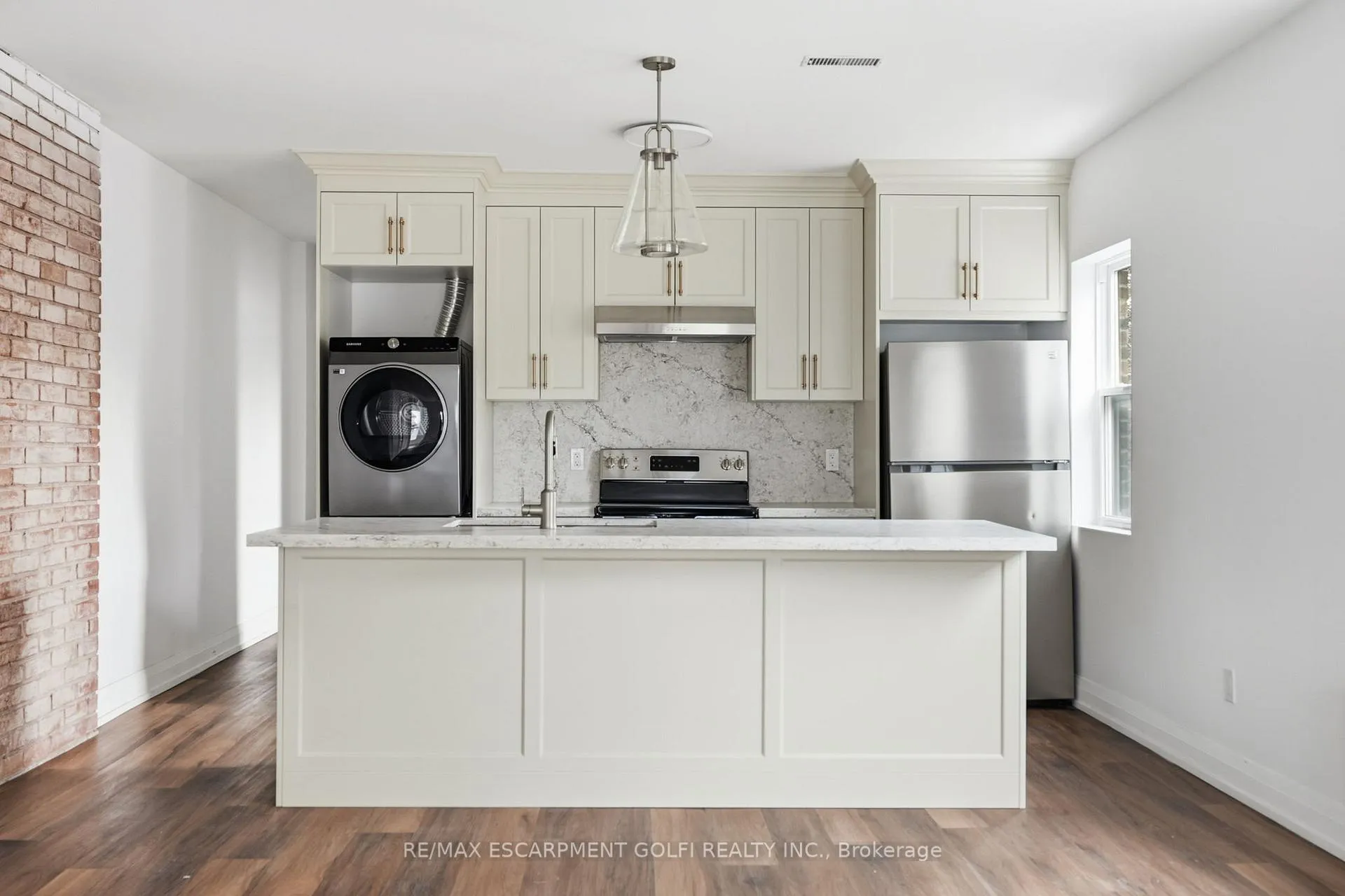 Photo 10 of Unit 4, 4876 Simcoe Street, Niagara Falls, Cherrywood — HOMEH