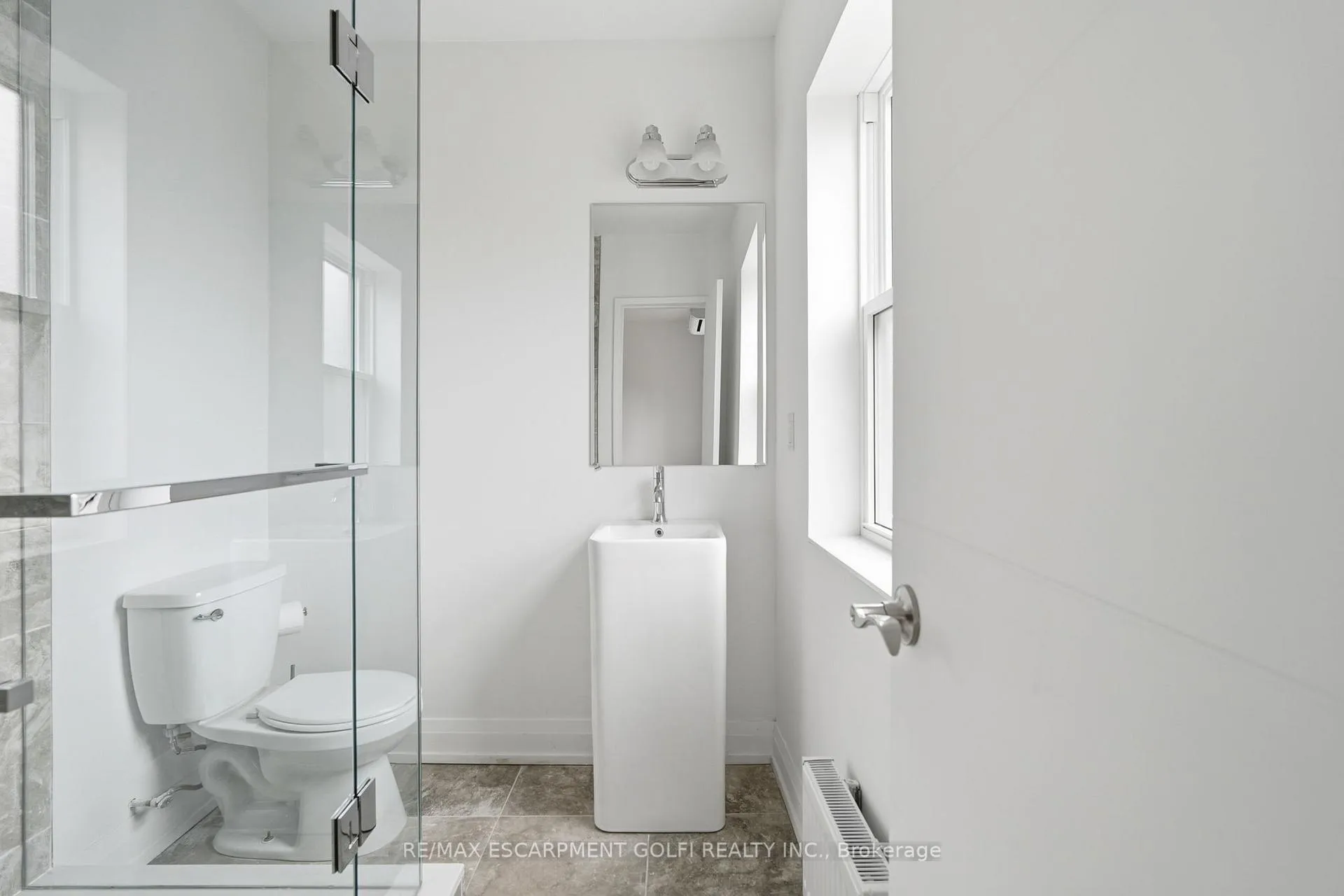 Photo 18 of Unit 4, 4876 Simcoe Street, Niagara Falls, Cherrywood — HOMEH