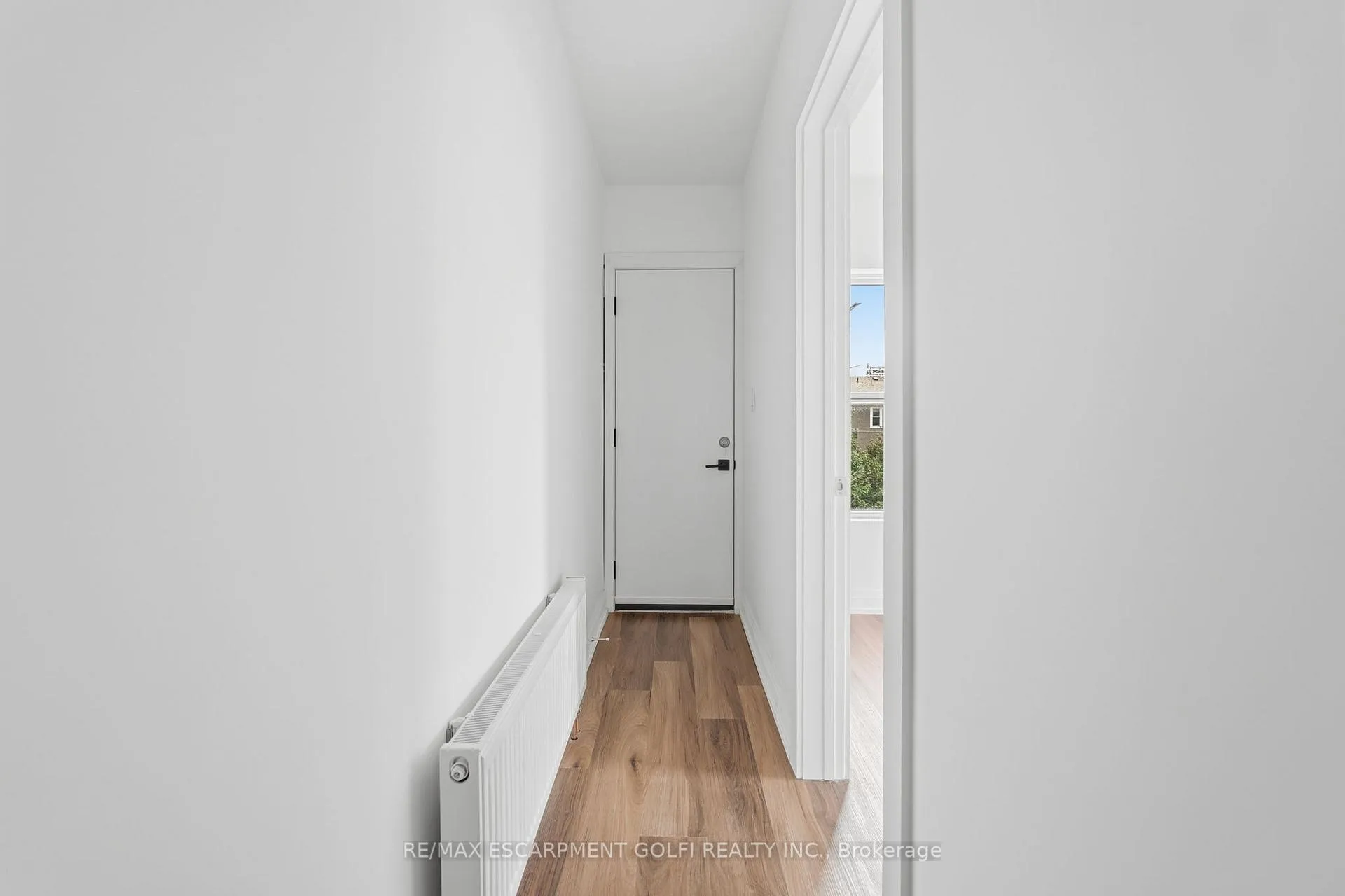 Photo 21 of Unit 4, 4876 Simcoe Street, Niagara Falls, Cherrywood — HOMEH
