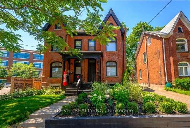 Photo 1 of 32 Main Street, Hamilton, Dundas — HOMEH