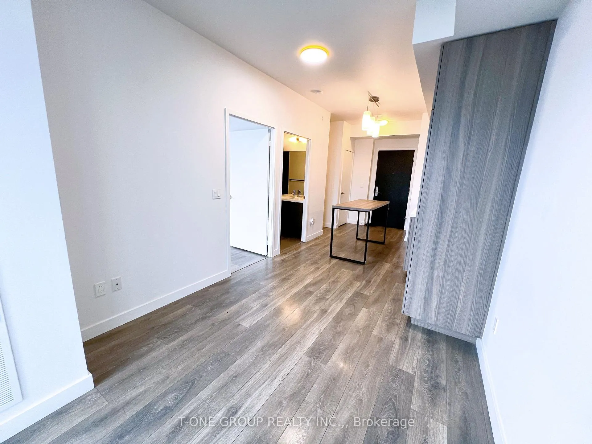 Photo 6 of Unit 5304, 8 Eglinton Avenue E, Toronto, Yonge-Eglinton — HOMEH