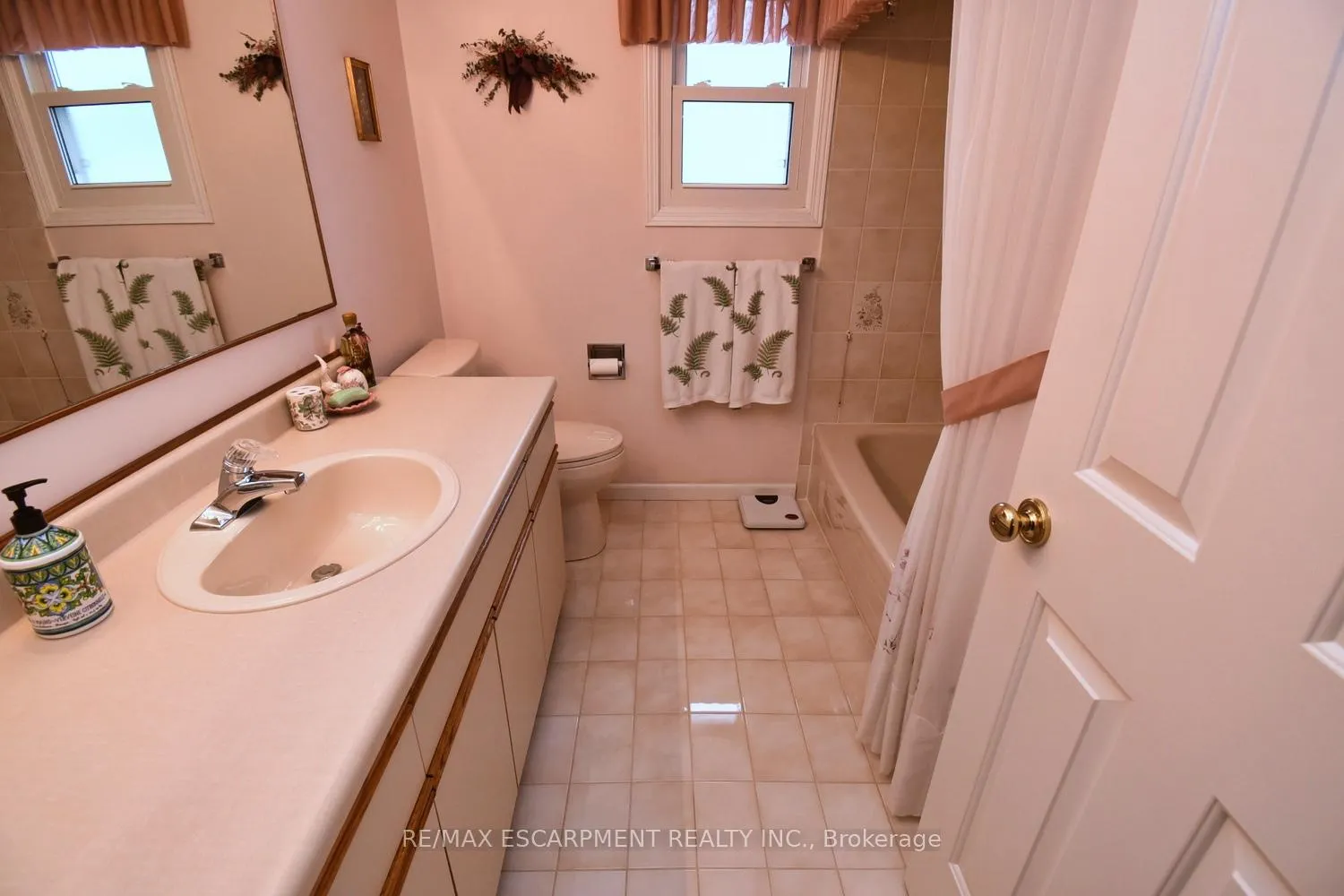 Photo 31 of 54 Ramsden Drive, Hamilton, Rushdale — HOMEH