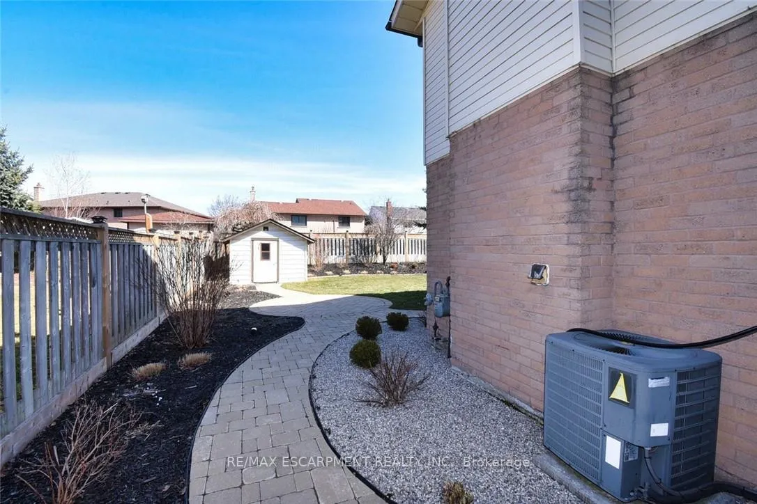 Photo 38 of 54 Ramsden Drive, Hamilton, Rushdale — HOMEH