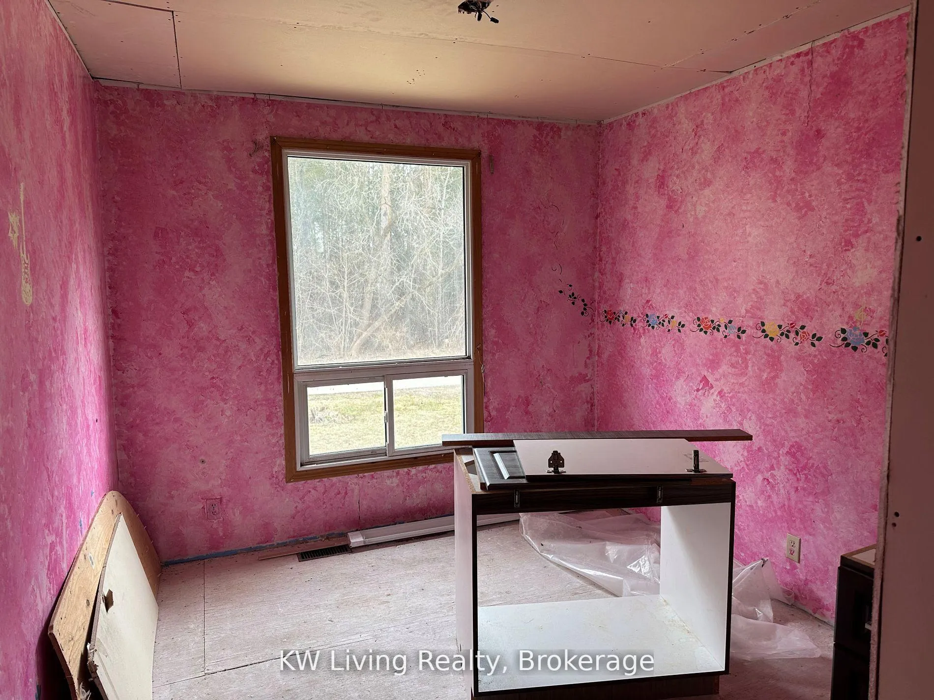 Photo 5 of 50 Cardwell Street, Caledon, Alton — HOMEH