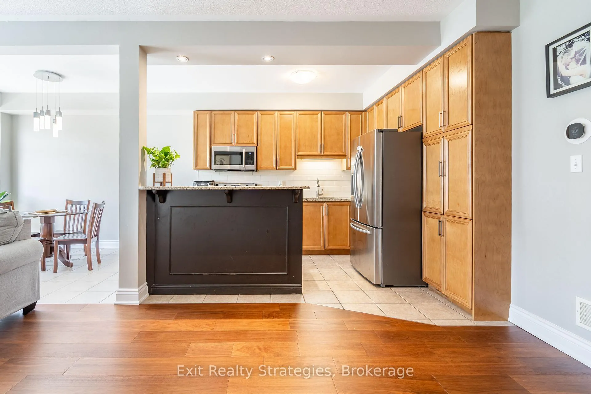 Photo 11 of 15 Marina Point Crescent, Hamilton, Winona — HOMEH