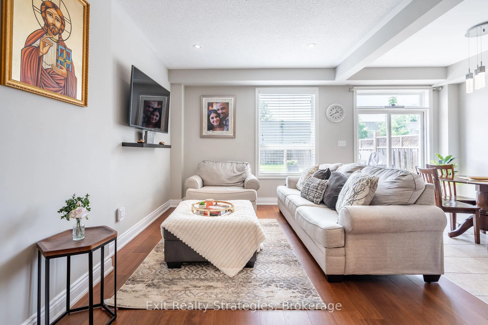Photo 12 of 15 Marina Point Crescent, Hamilton, Winona — HOMEH