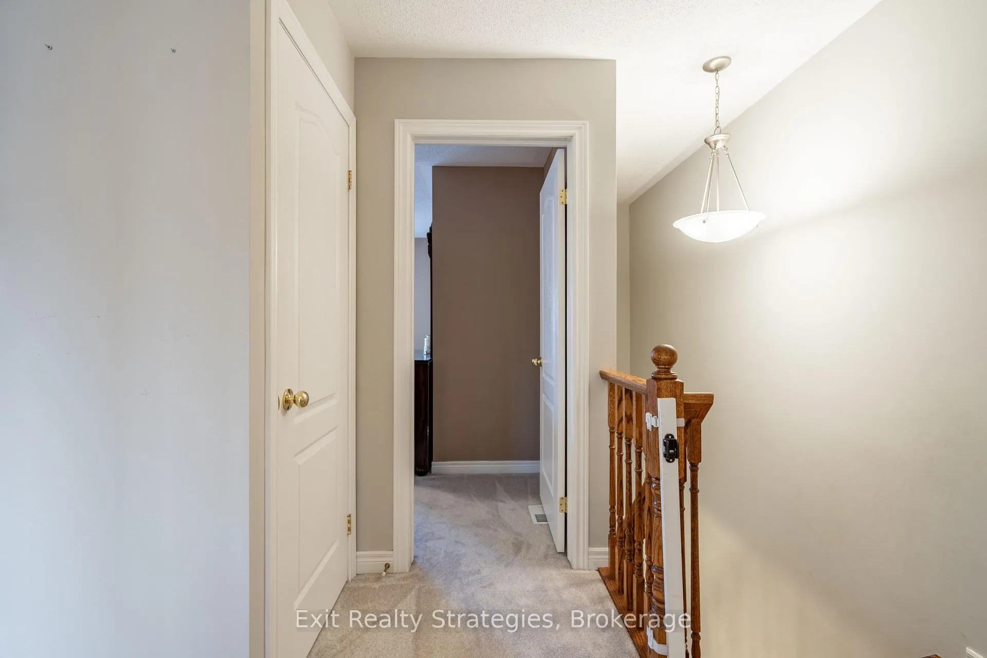 Photo 24 of 15 Marina Point Crescent, Hamilton, Winona — HOMEH