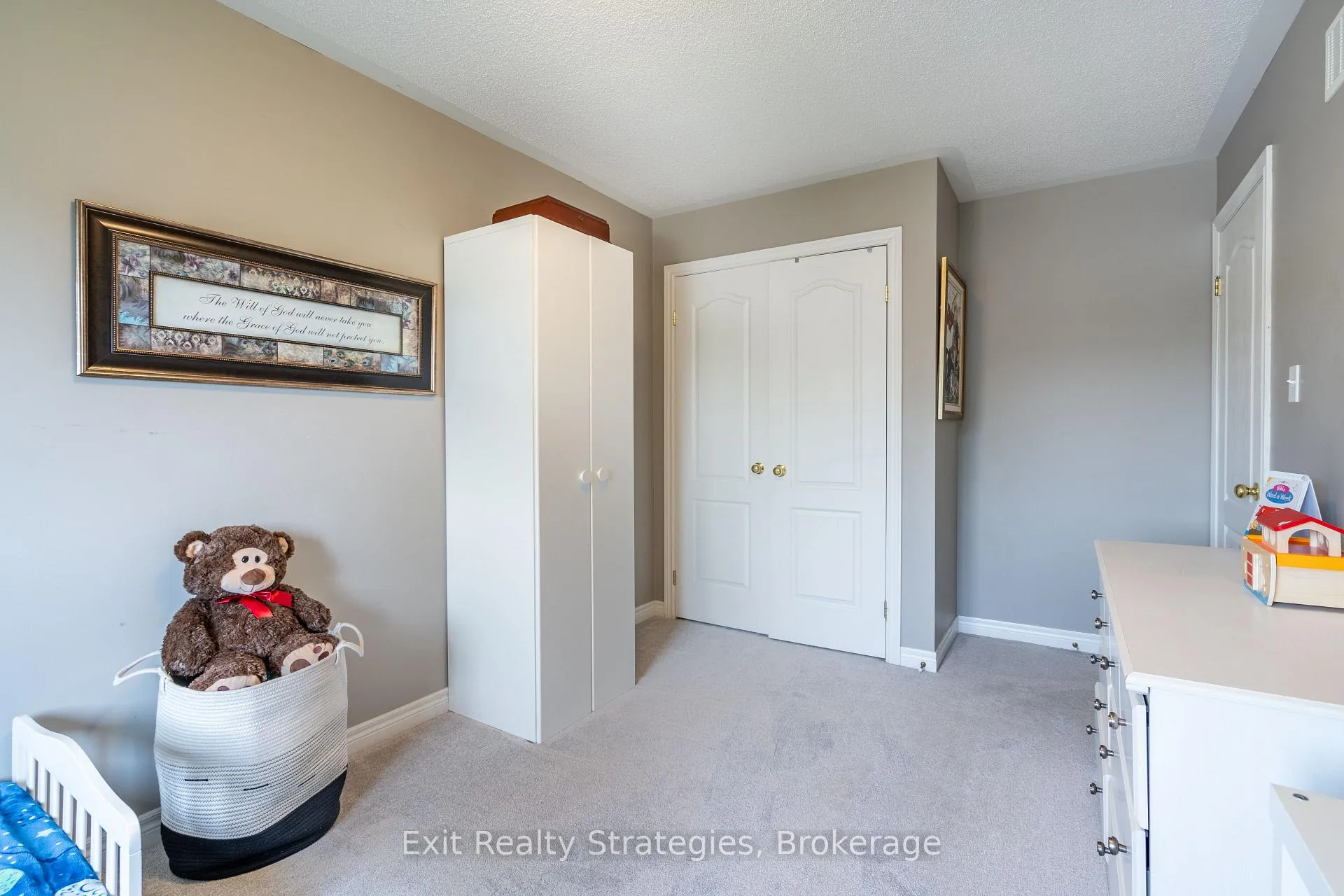 Photo 27 of 15 Marina Point Crescent, Hamilton, Winona — HOMEH
