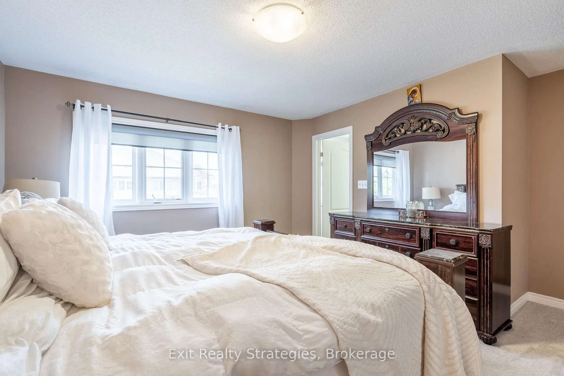 Photo 33 of 15 Marina Point Crescent, Hamilton, Winona — HOMEH