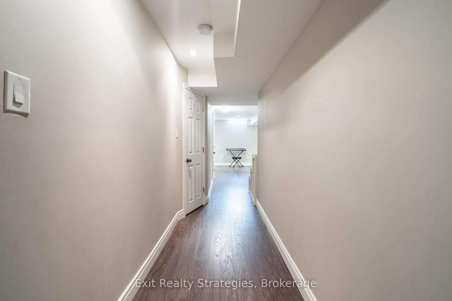 Photo 37 of 15 Marina Point Crescent, Hamilton, Winona — HOMEH