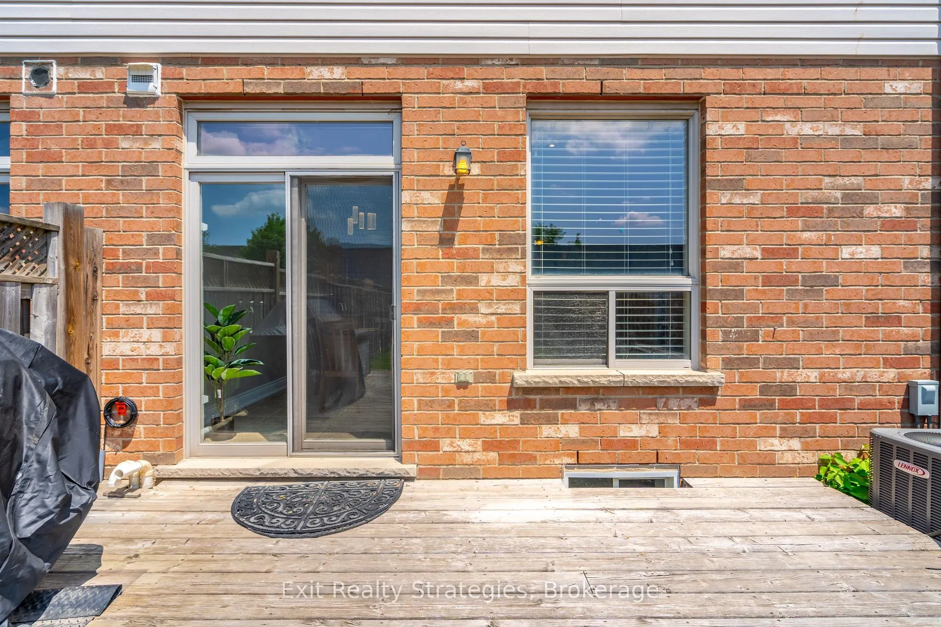 Photo 43 of 15 Marina Point Crescent, Hamilton, Winona — HOMEH