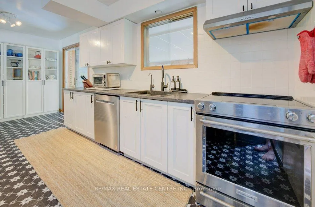 Photo 18 of 248 Fergus Avenue, Kitchener — HOMEH