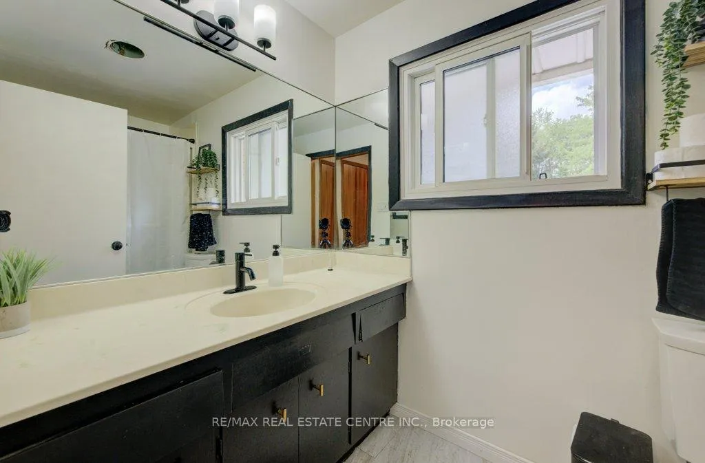 Photo 20 of 248 Fergus Avenue, Kitchener — HOMEH