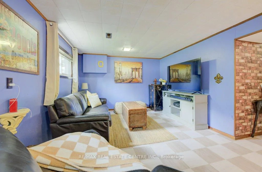 Photo 29 of 248 Fergus Avenue, Kitchener — HOMEH