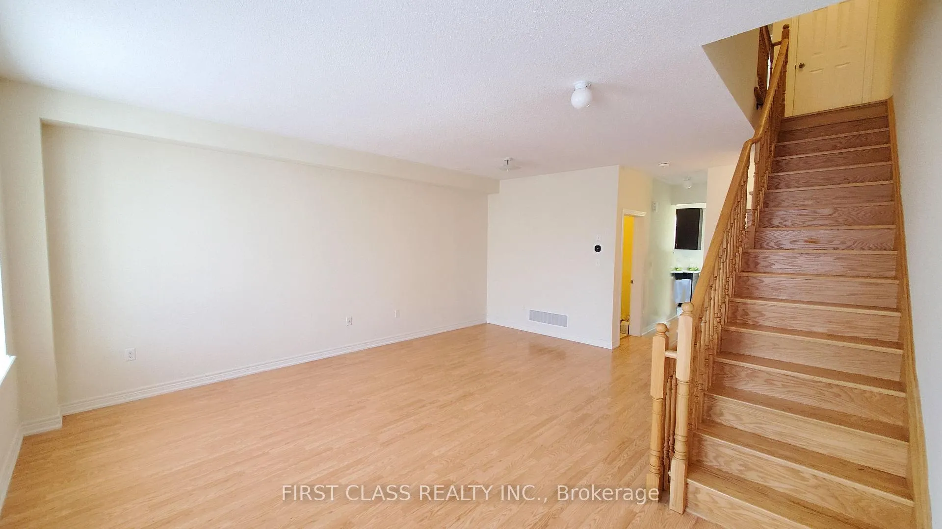 Photo 4 of 40 Roy Grove Way, Markham, Greensborough — HOMEH