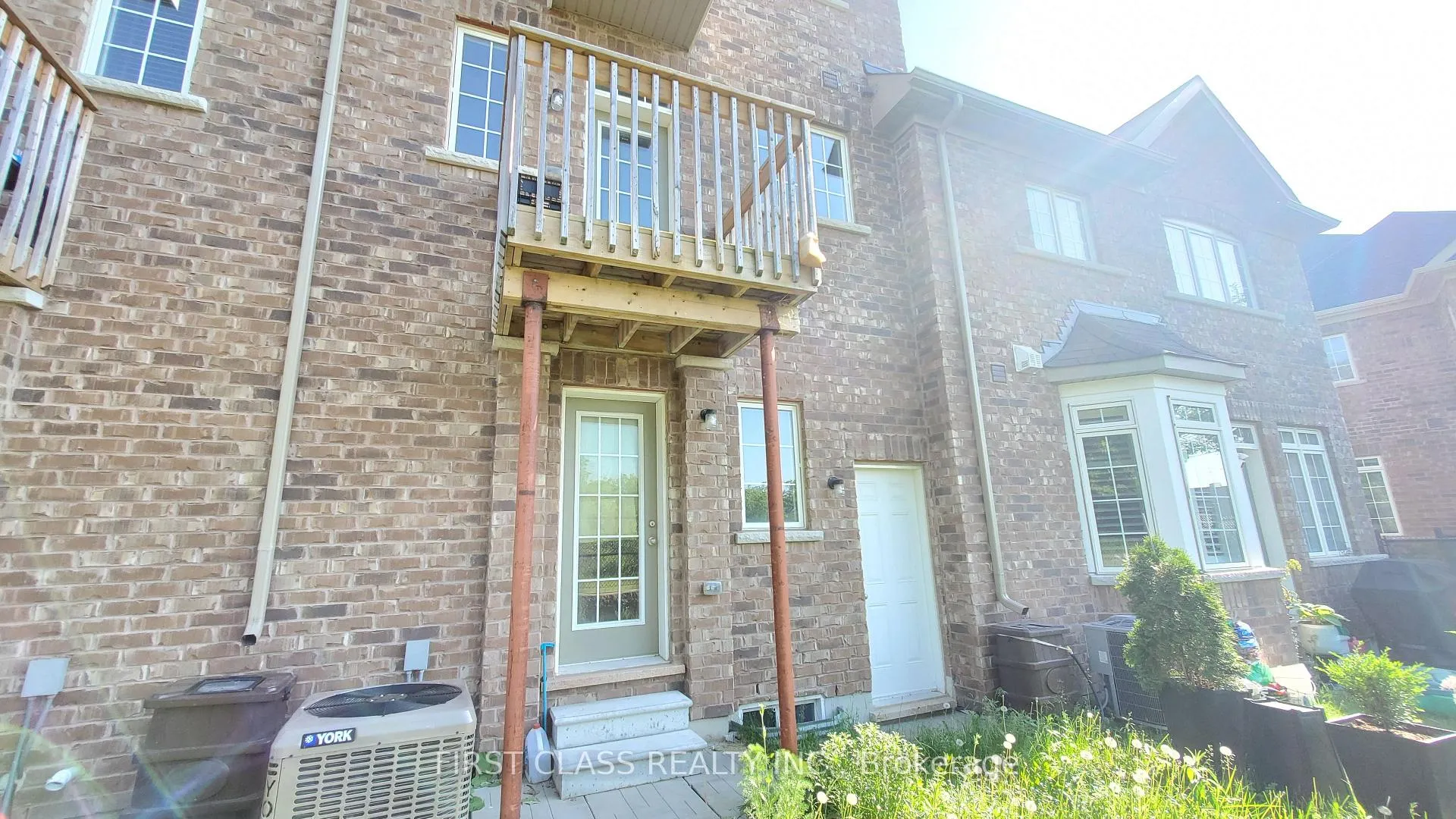 Photo 20 of 40 Roy Grove Way, Markham, Greensborough — HOMEH