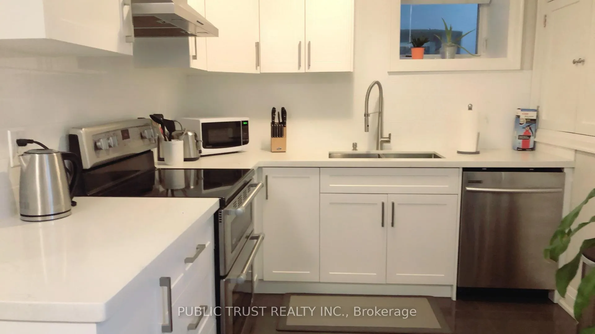 Photo 6 of Unit BSMT, 41 Beatrice Street, Toronto, Trinity-Bellwoods — HOMEH