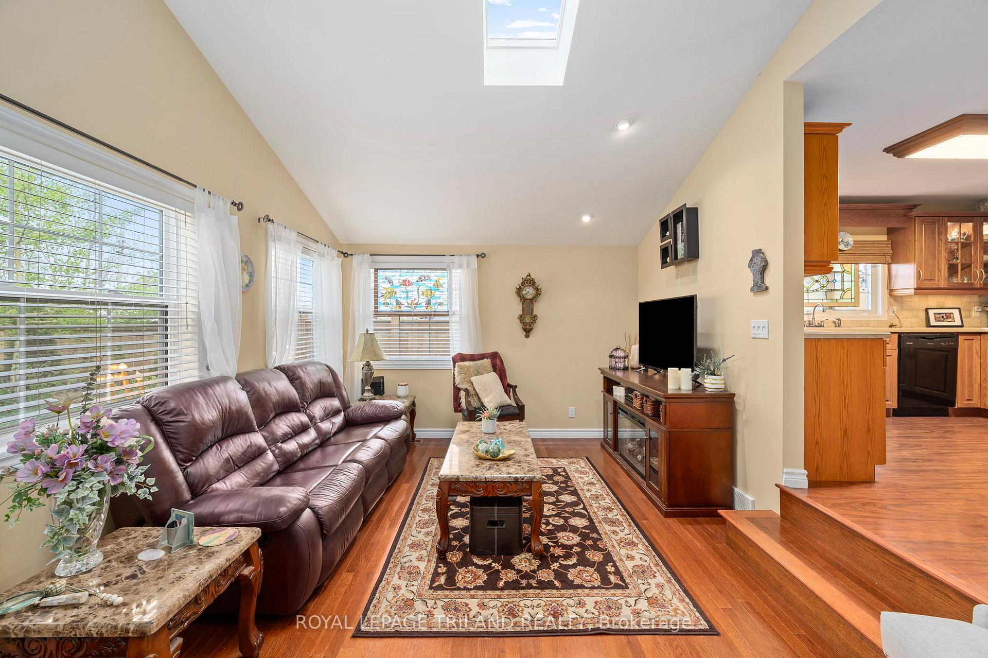 Photo 11 of 186 Charles Street, Central Elgin, Rural Central Elgin — HOMEH