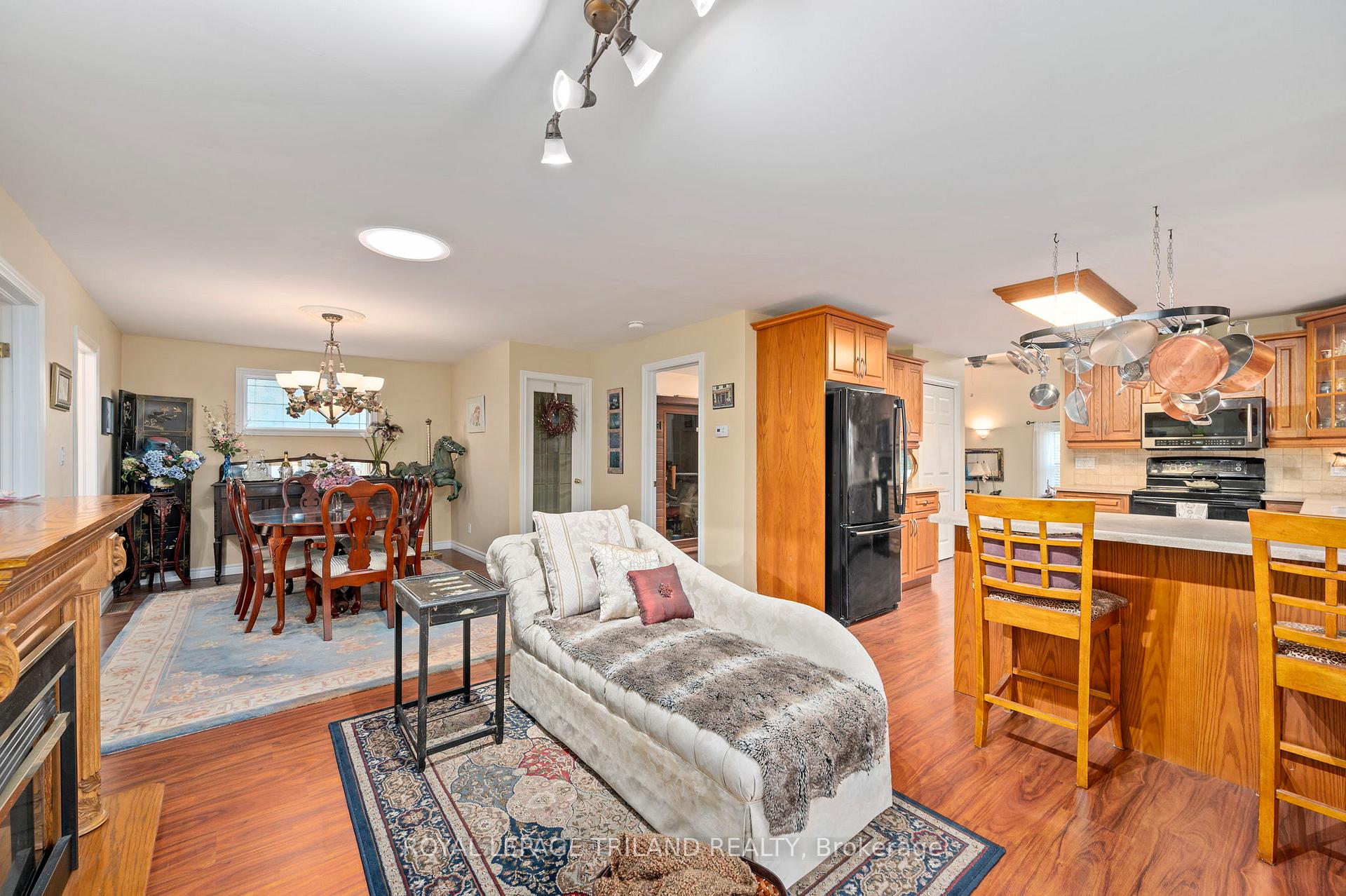 Photo 17 of 186 Charles Street, Central Elgin, Rural Central Elgin — HOMEH