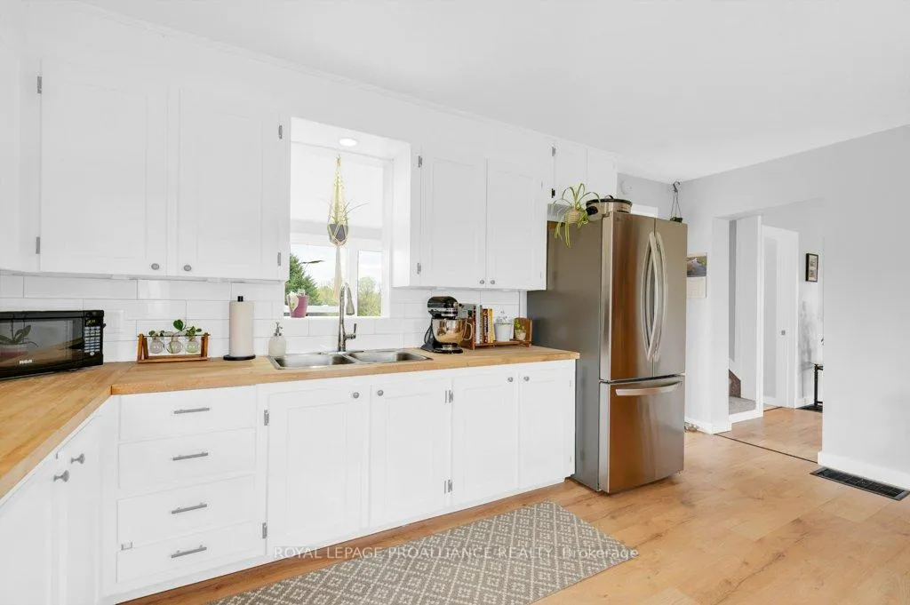 Photo 14 of 878 Barry Road, Madoc — HOMEH