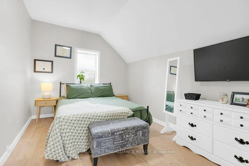 Photo 17 of 878 Barry Road, Madoc — HOMEH
