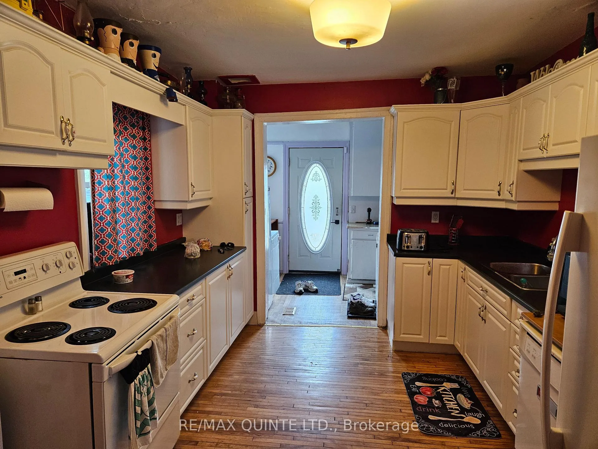 Photo 3 of 72 Cedar Street, Belleville — HOMEH
