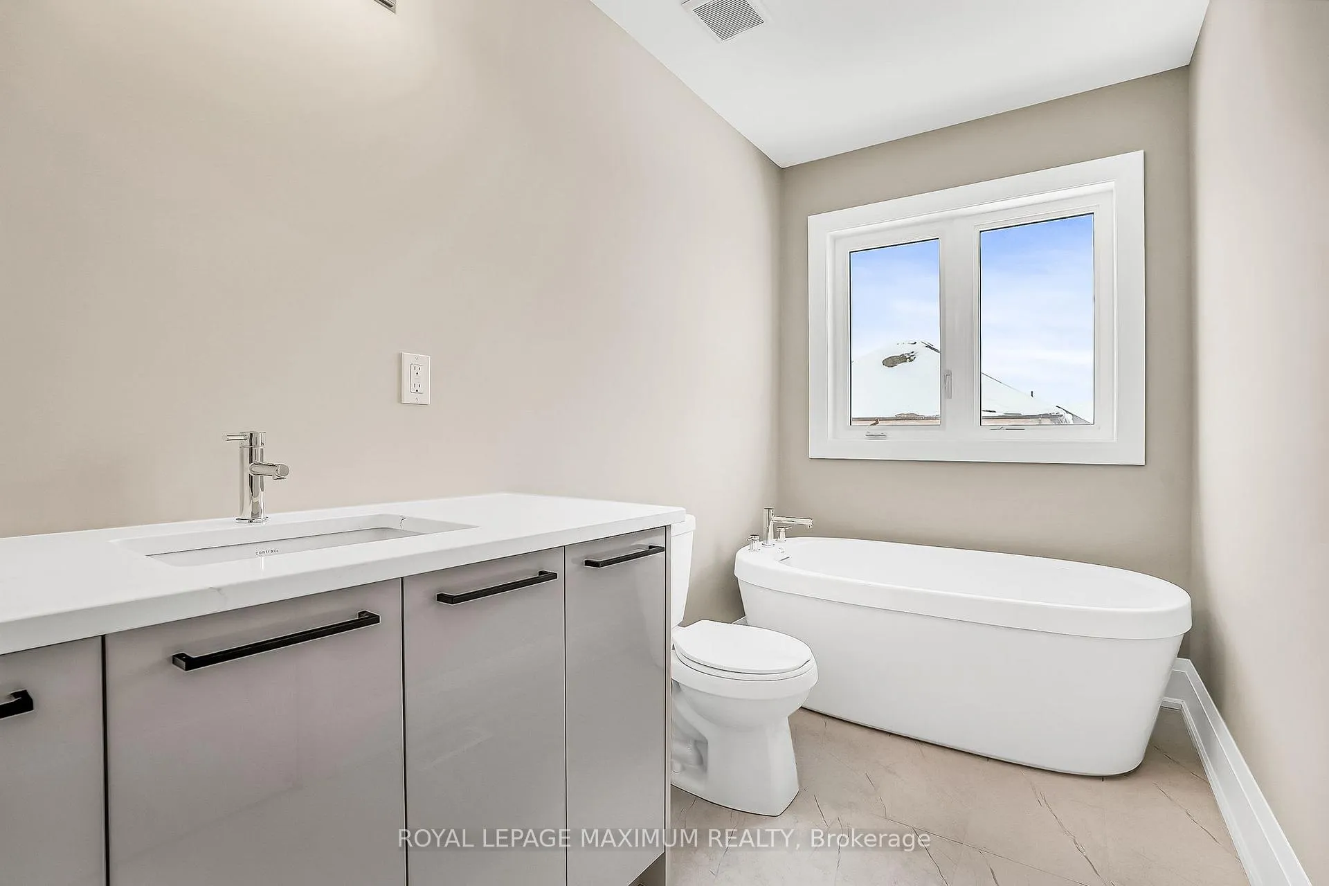 Photo 22 of 147 Closson Drive, Whitby, Rural Whitby — HOMEH