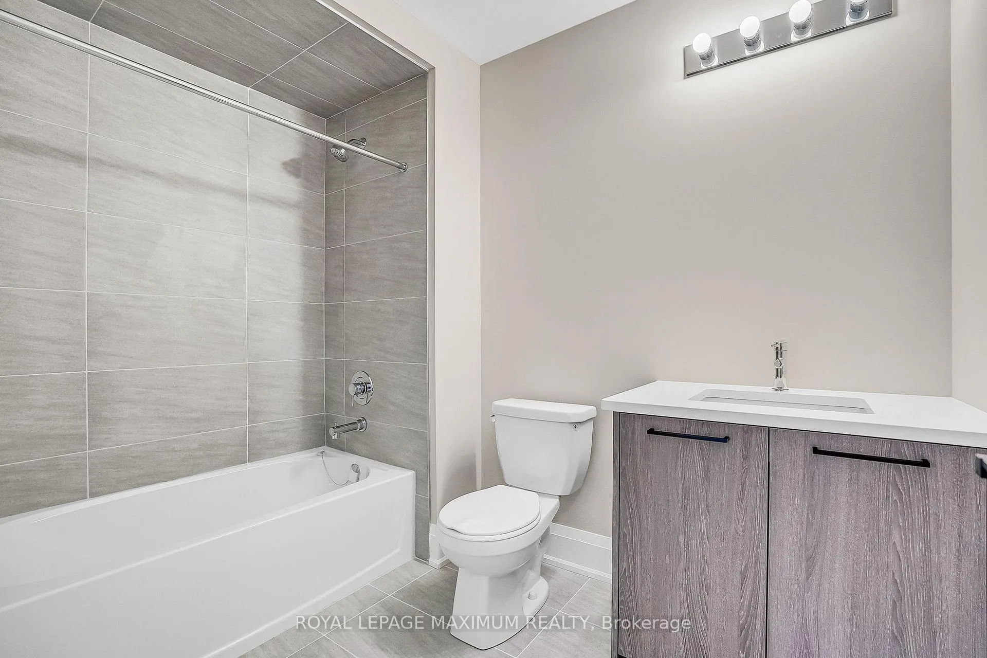 Photo 27 of 147 Closson Drive, Whitby, Rural Whitby — HOMEH