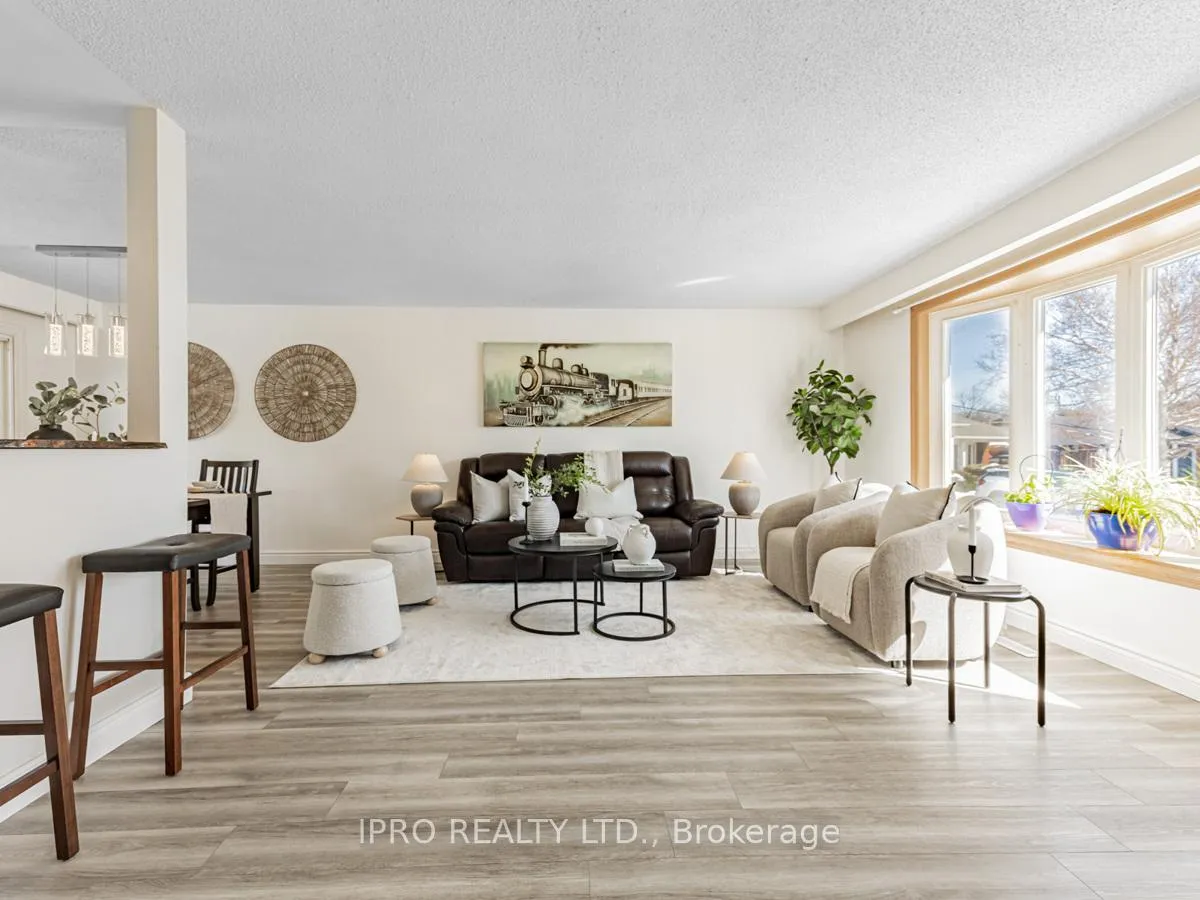 Photo 5 of 986 Brenda Court, Oshawa, Donevan — HOMEH