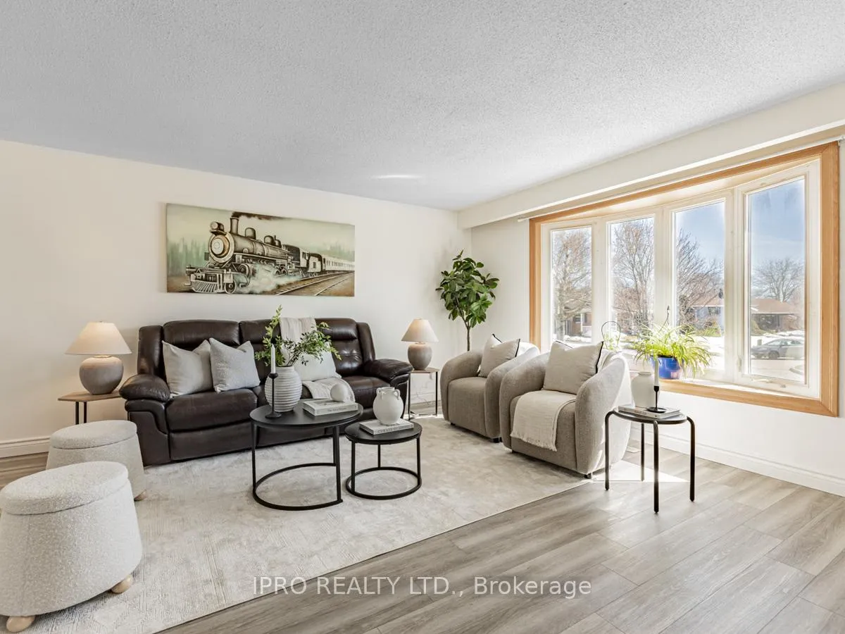 Photo 8 of 986 Brenda Court, Oshawa, Donevan — HOMEH