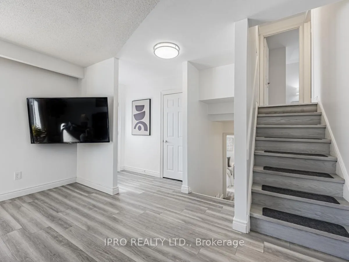 Photo 30 of 986 Brenda Court, Oshawa, Donevan — HOMEH