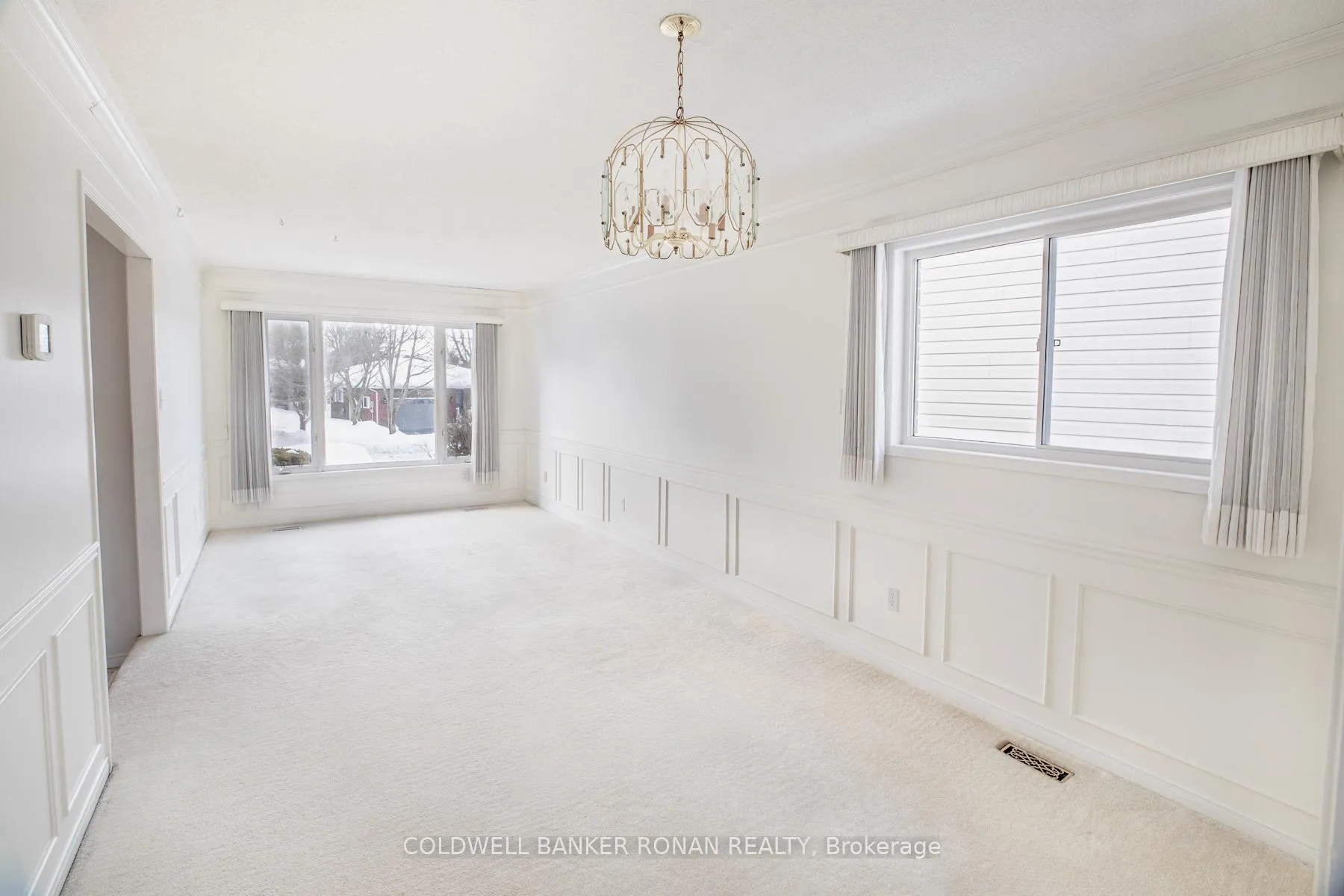 Photo 6 of 17 Mayfair Drive, Barrie, Ardagh — HOMEH