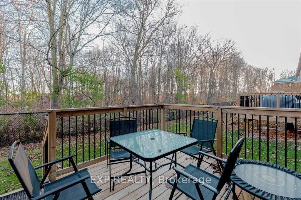 Photo 3 of 77 Woodedge Circle, Kitchener, Huron Park — HOMEH