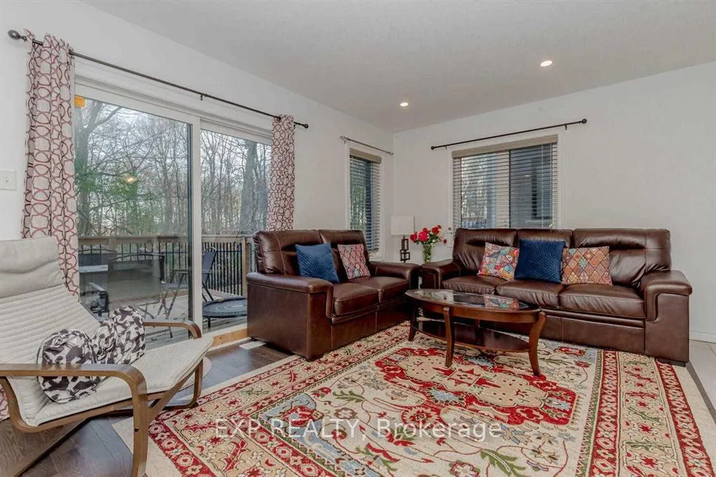Photo 10 of 77 Woodedge Circle, Kitchener, Huron Park — HOMEH