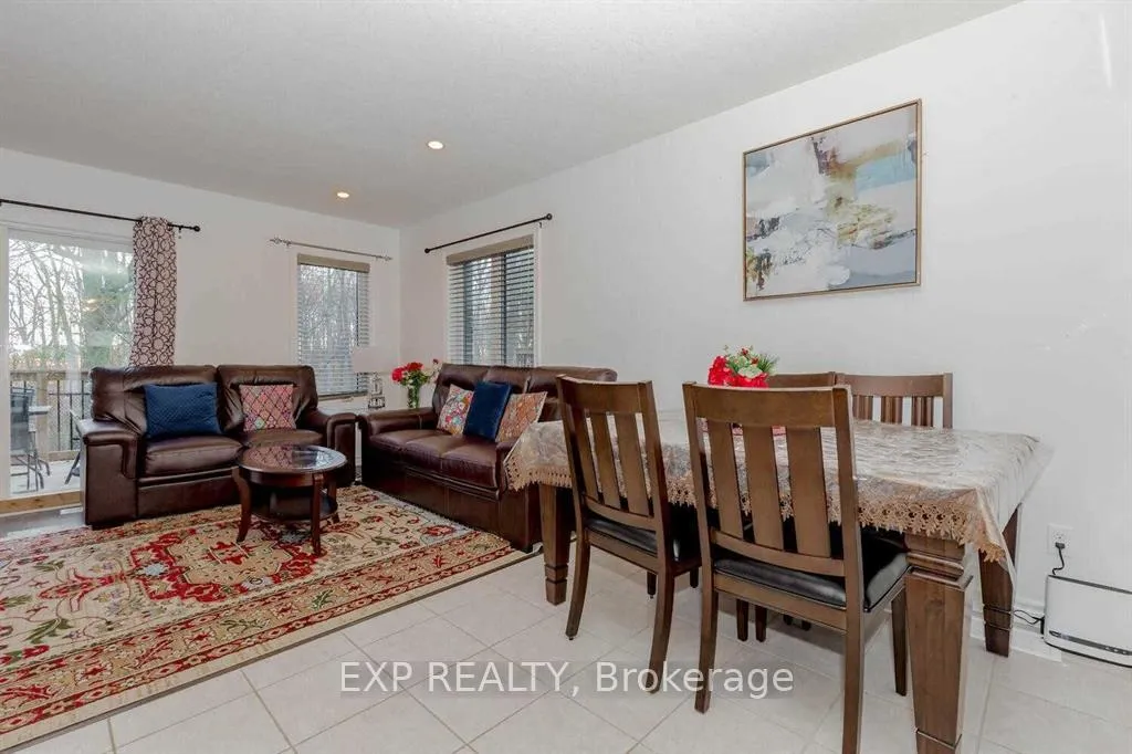 Photo 12 of 77 Woodedge Circle, Kitchener, Huron Park — HOMEH