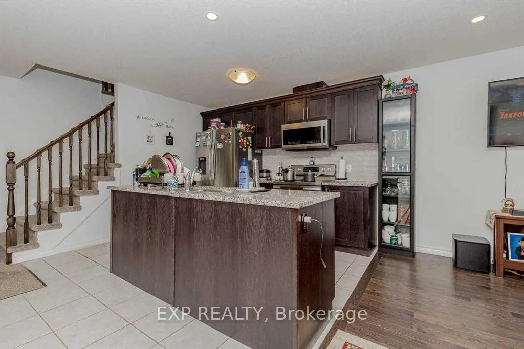 Photo 14 of 77 Woodedge Circle, Kitchener, Huron Park — HOMEH