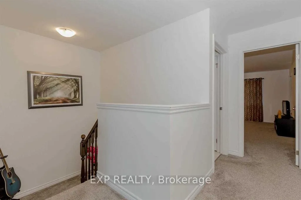 Photo 18 of 77 Woodedge Circle, Kitchener, Huron Park — HOMEH