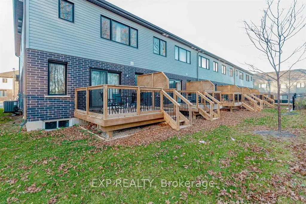 Photo 28 of 77 Woodedge Circle, Kitchener, Huron Park — HOMEH
