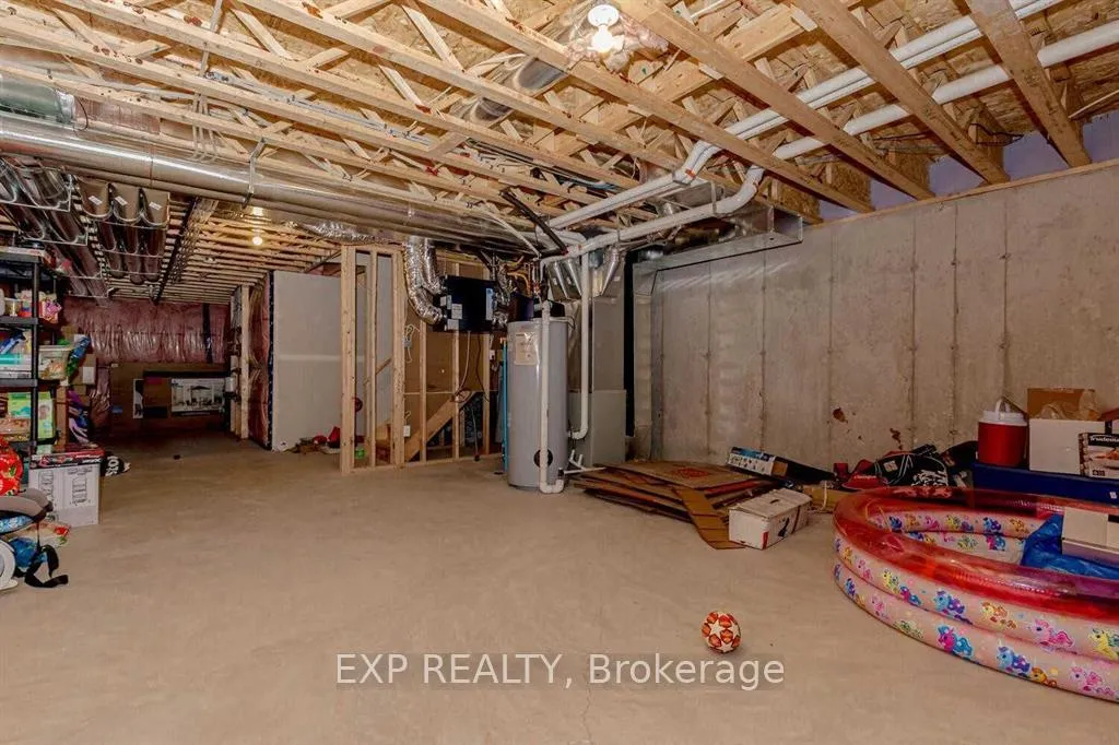 Photo 30 of 77 Woodedge Circle, Kitchener, Huron Park — HOMEH