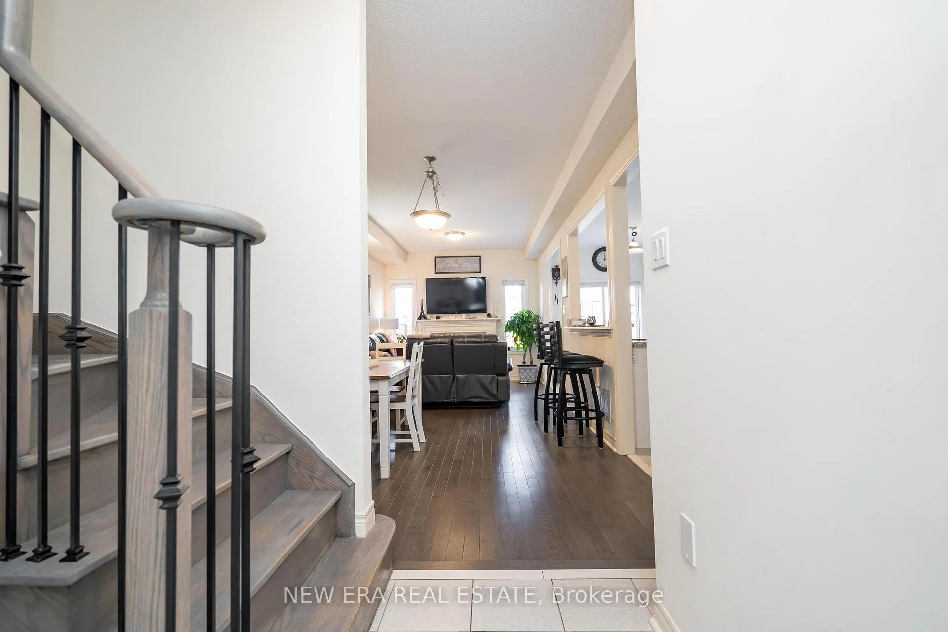 Photo 6 of 42 Jevons Drive, Ajax, South East — HOMEH