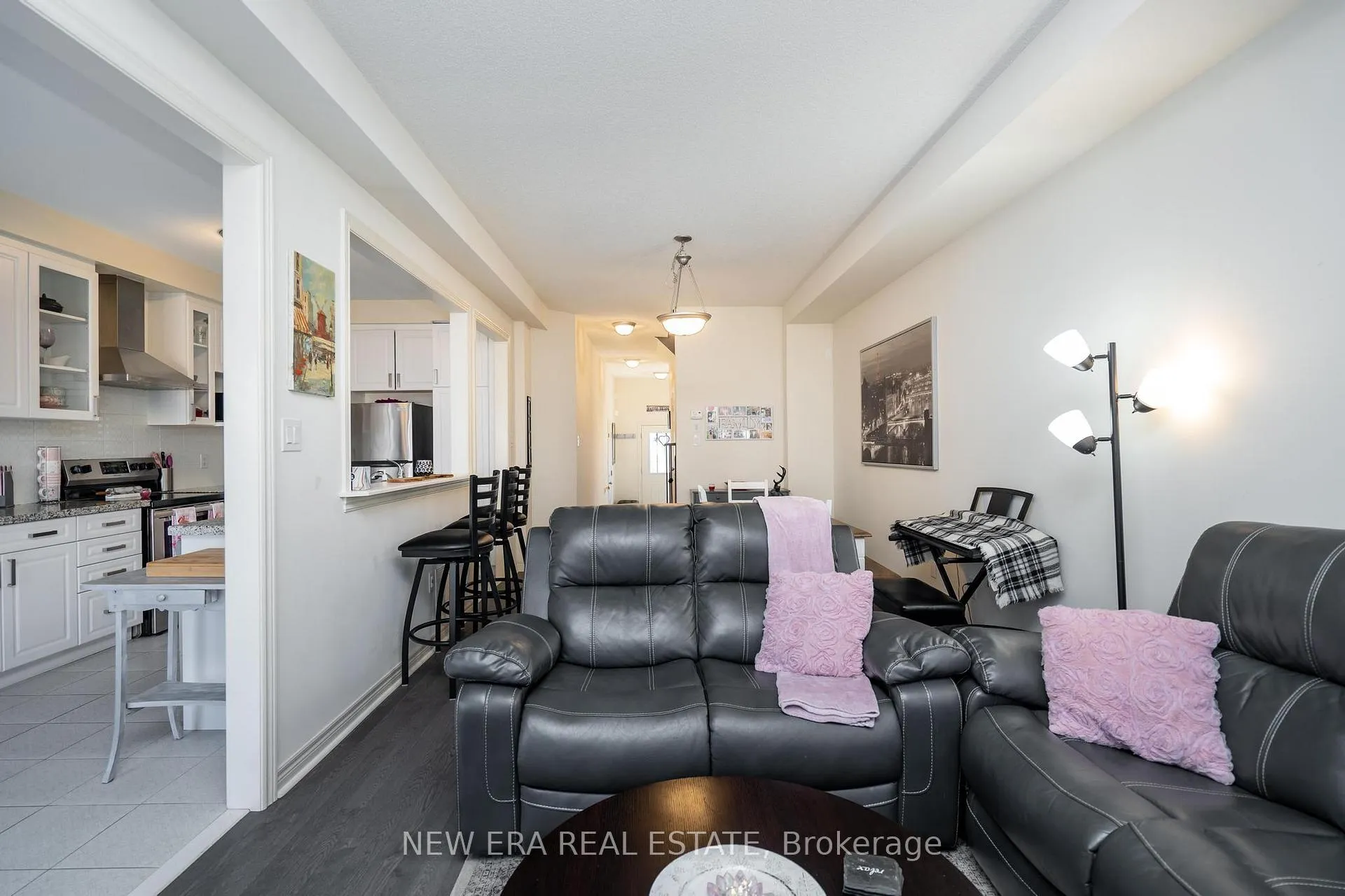 Photo 9 of 42 Jevons Drive, Ajax, South East — HOMEH