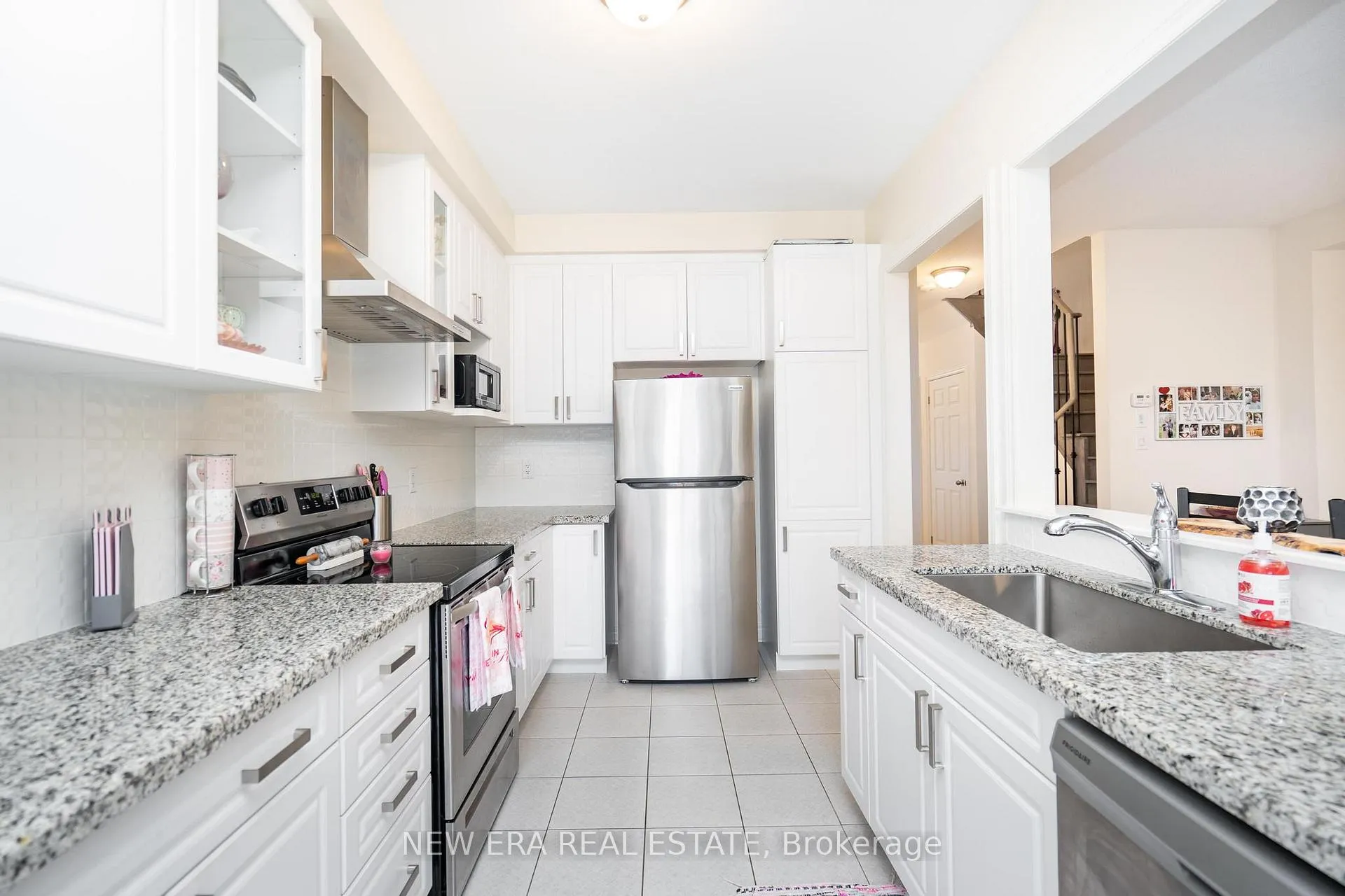 Photo 15 of 42 Jevons Drive, Ajax, South East — HOMEH