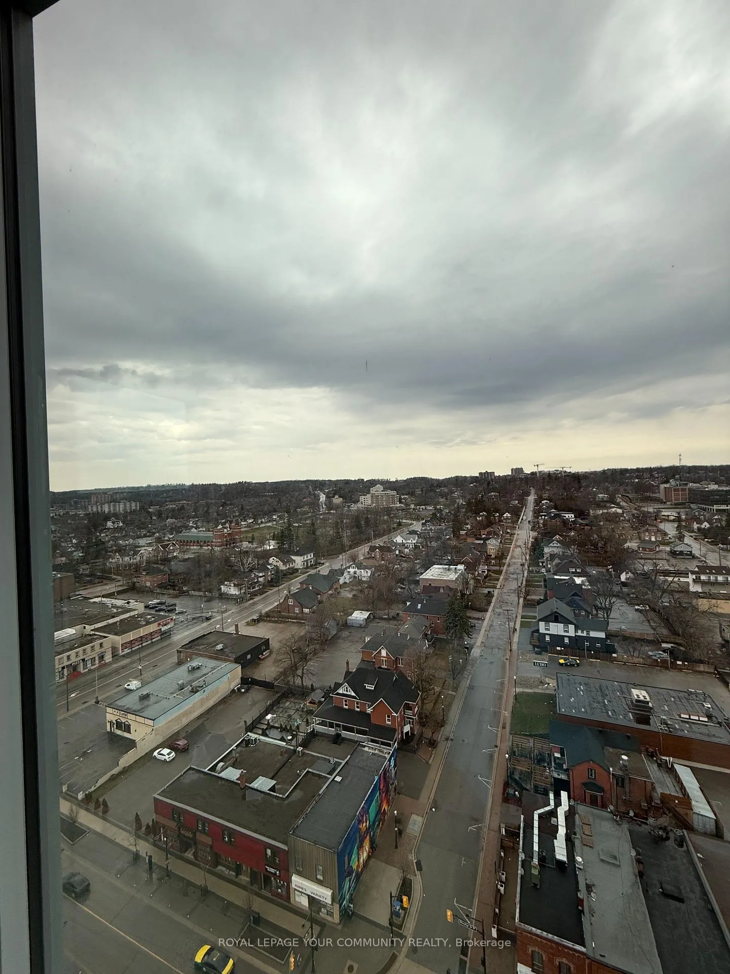 Photo 14 of 39 mary Street, Barrie, City Centre — HOMEH