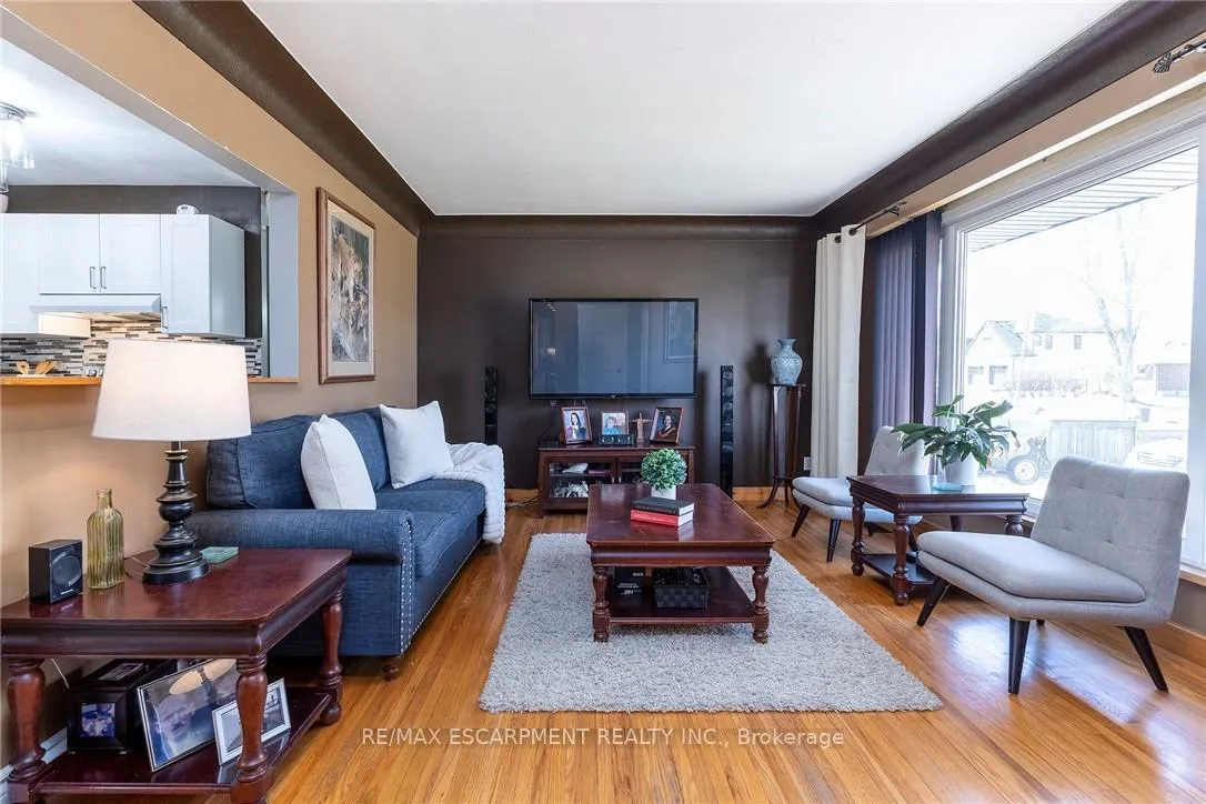 Photo 5 of 63 Seneca Avenue, Hamilton, Allison — HOMEH