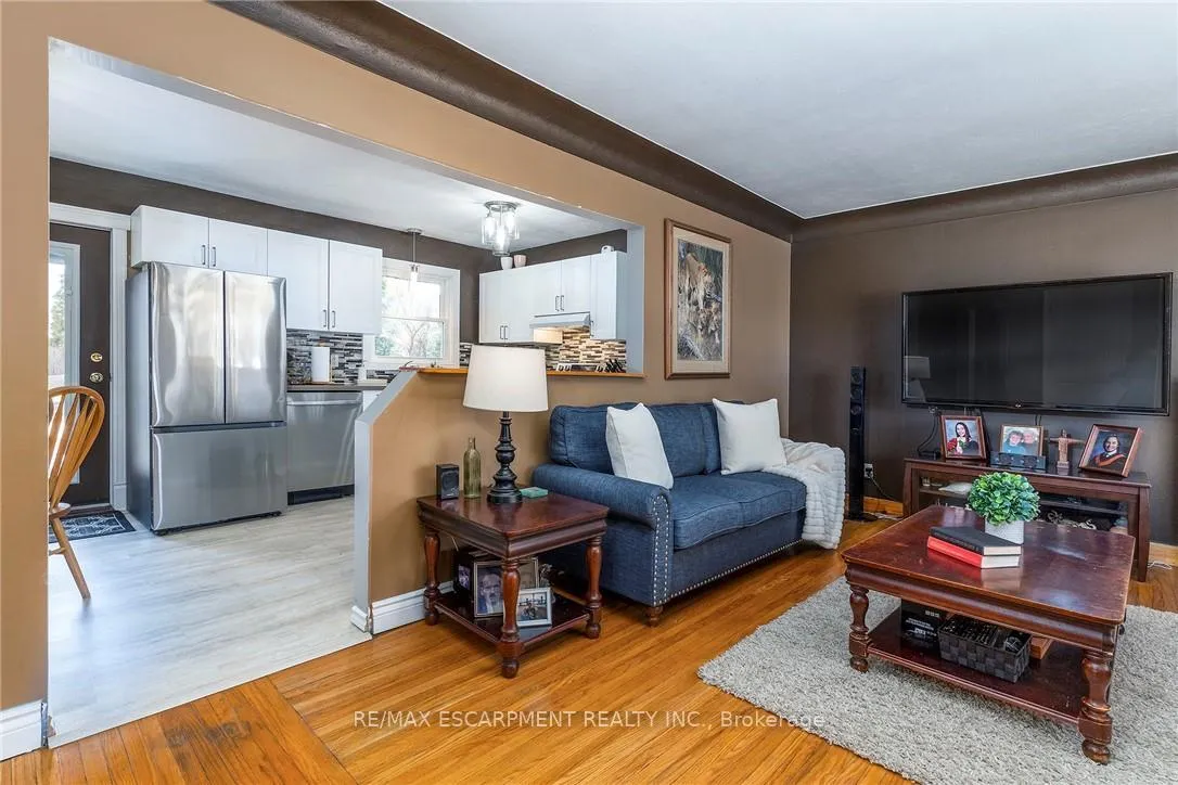 Photo 6 of 63 Seneca Avenue, Hamilton, Allison — HOMEH