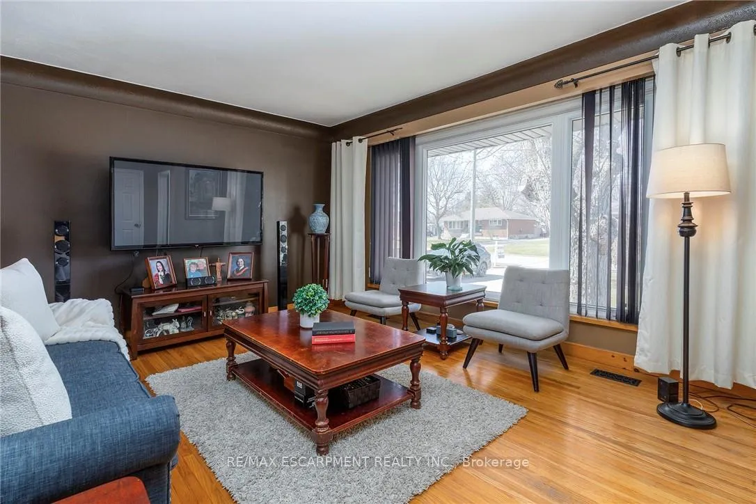 Photo 7 of 63 Seneca Avenue, Hamilton, Allison — HOMEH