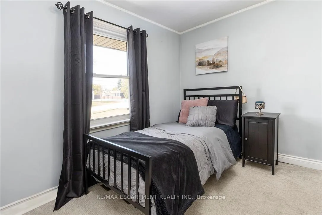 Photo 13 of 63 Seneca Avenue, Hamilton, Allison — HOMEH
