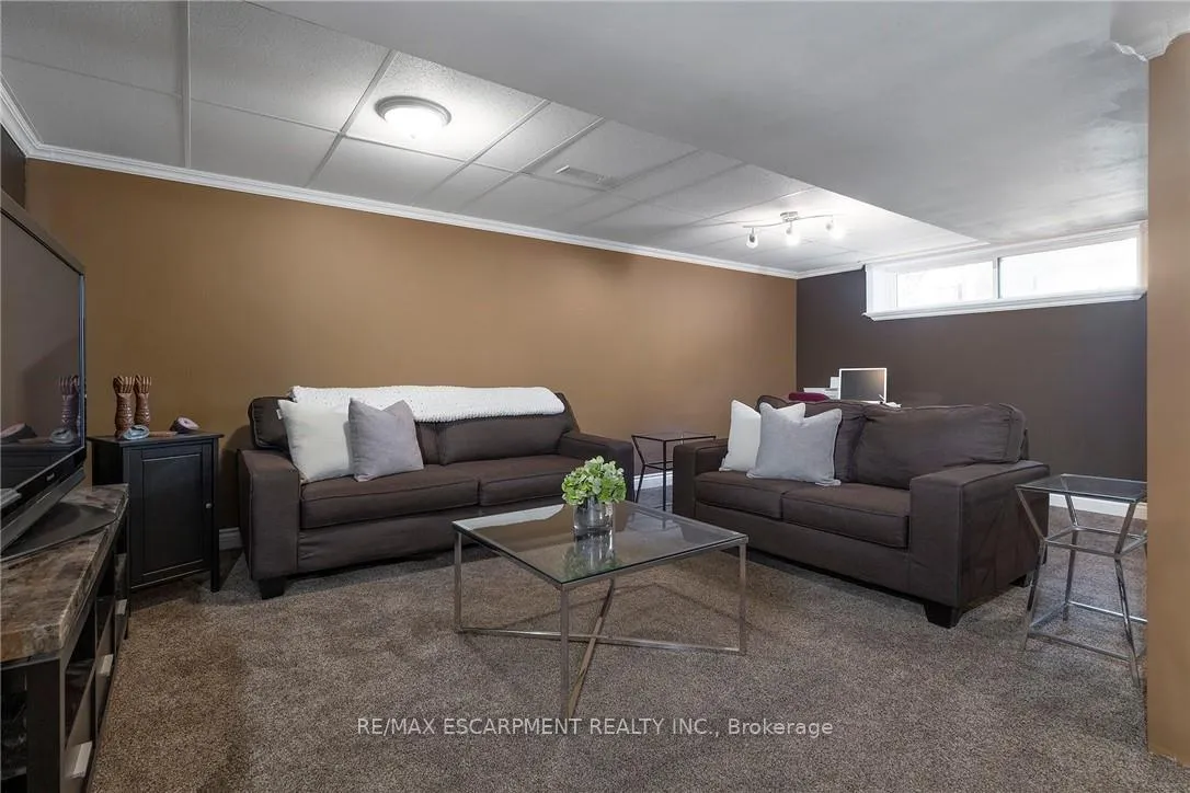 Photo 16 of 63 Seneca Avenue, Hamilton, Allison — HOMEH